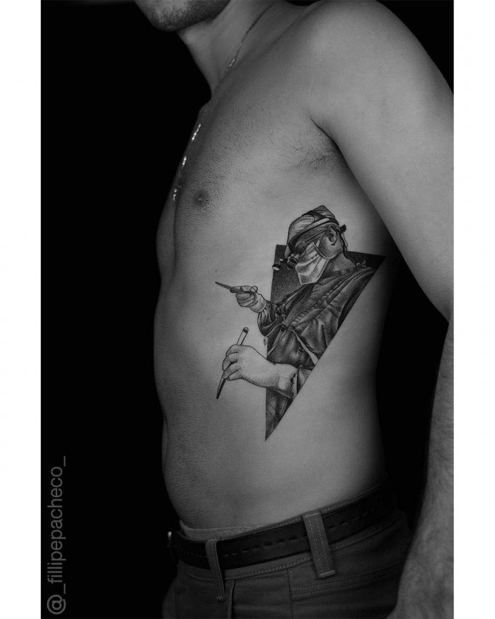 Тату на ребрах мужские