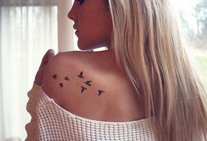Тату на лопатке для девушек