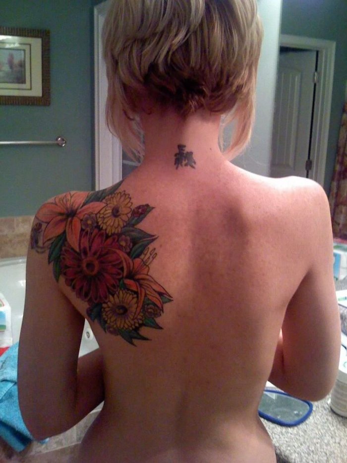 Тату на лопатке для девушек маленькие