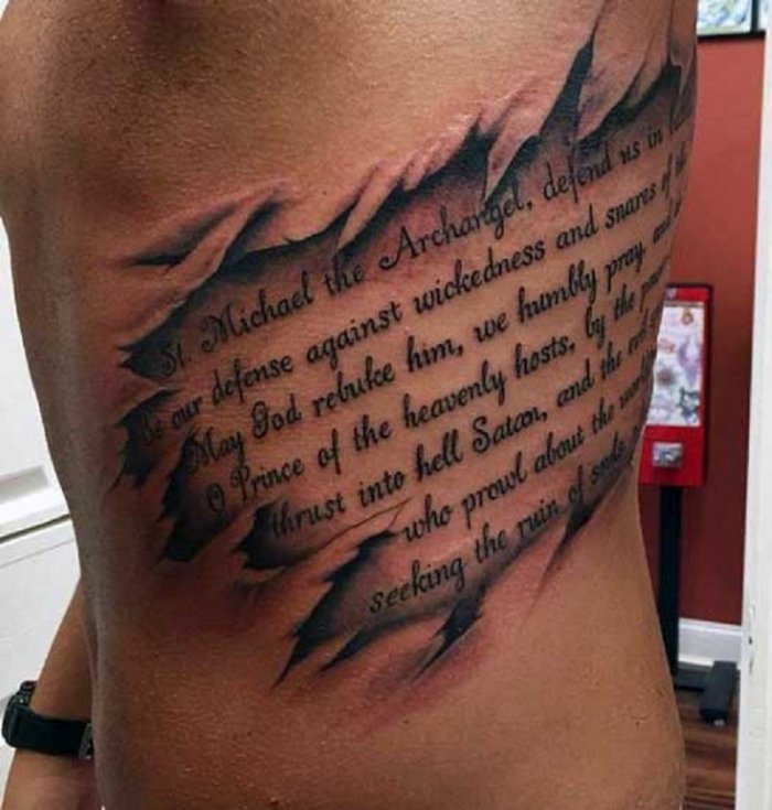 Тату на рёбрах у мужчин