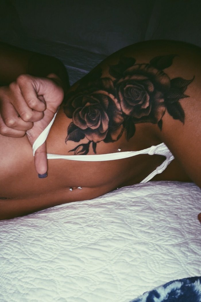 Тату на бедре для девушек