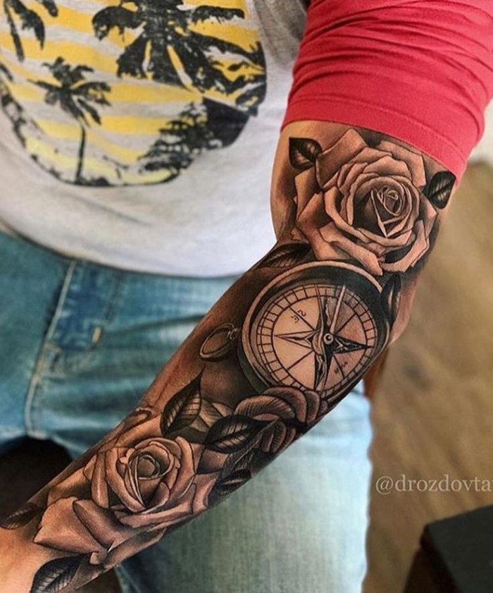 Тату нож на предплечье