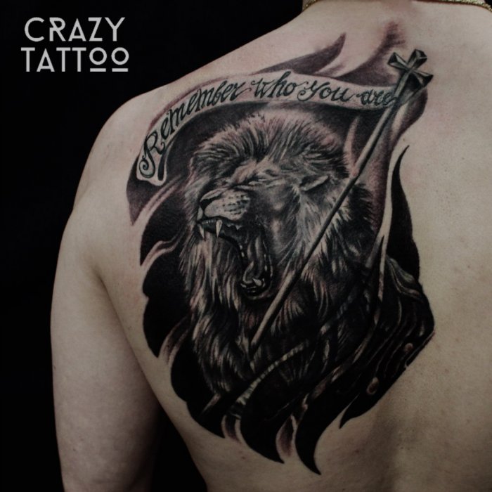 Тату на лопатке мужские