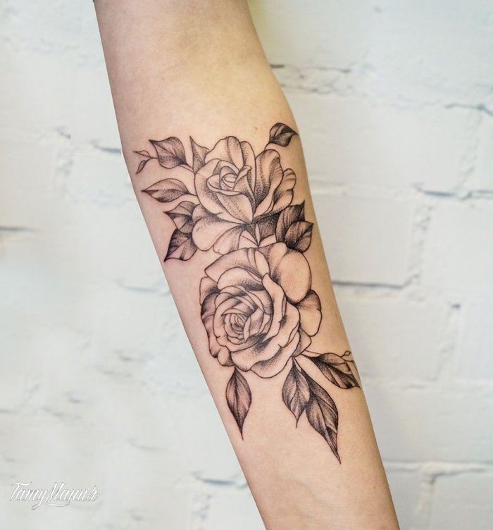 Тату на руке для девушек