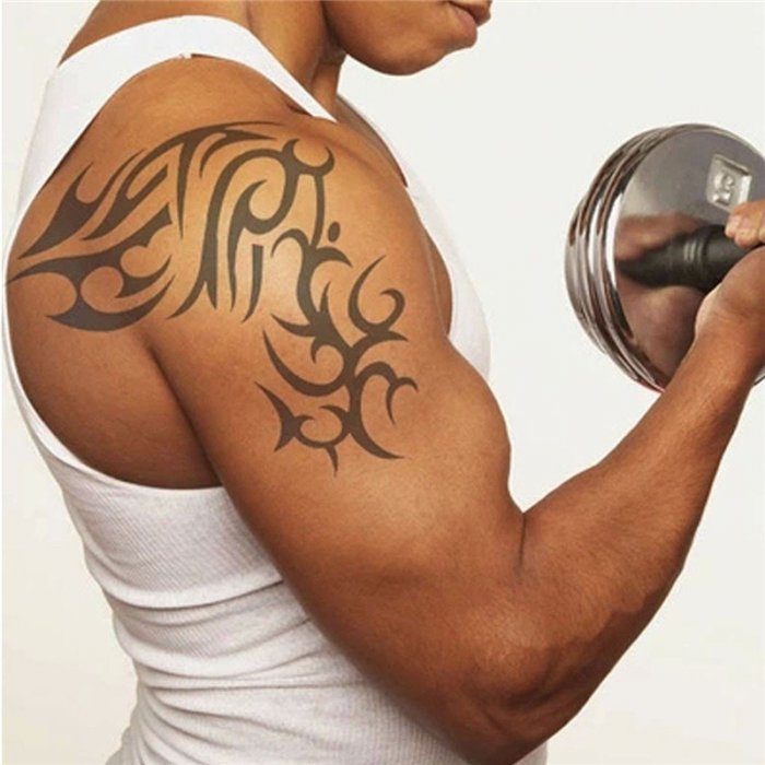 Тату на плечо для мужчин