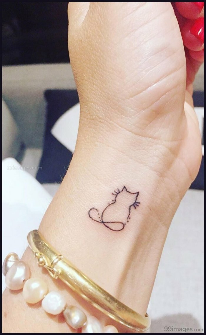 Маленькие татушки ручкой