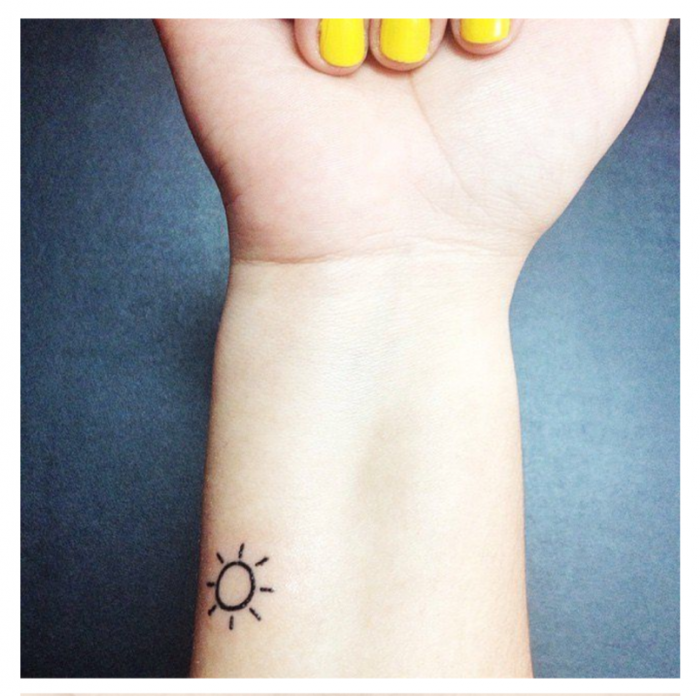 Маленькое тату на запя