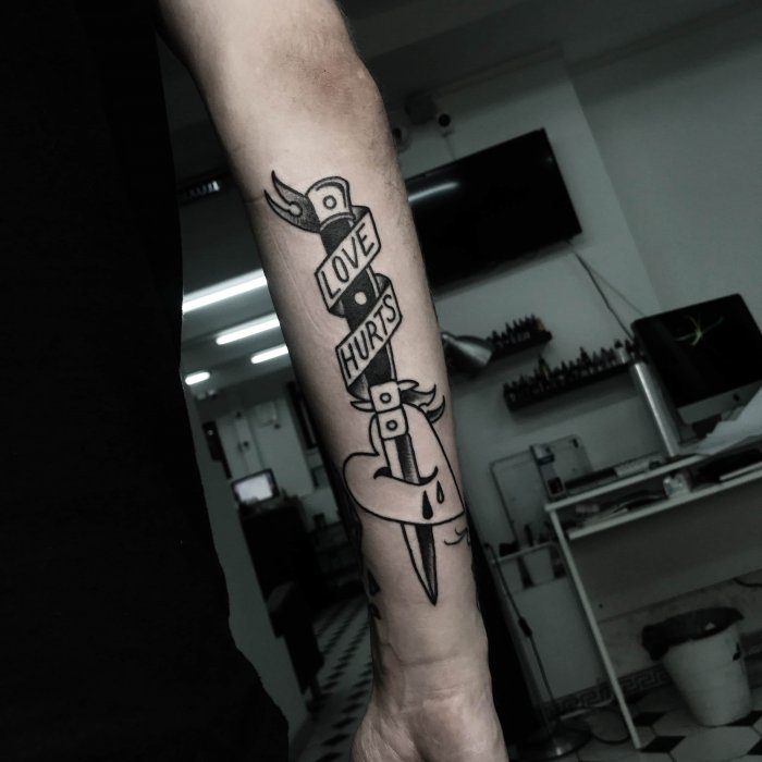 Тату надписи на руке для мужчин