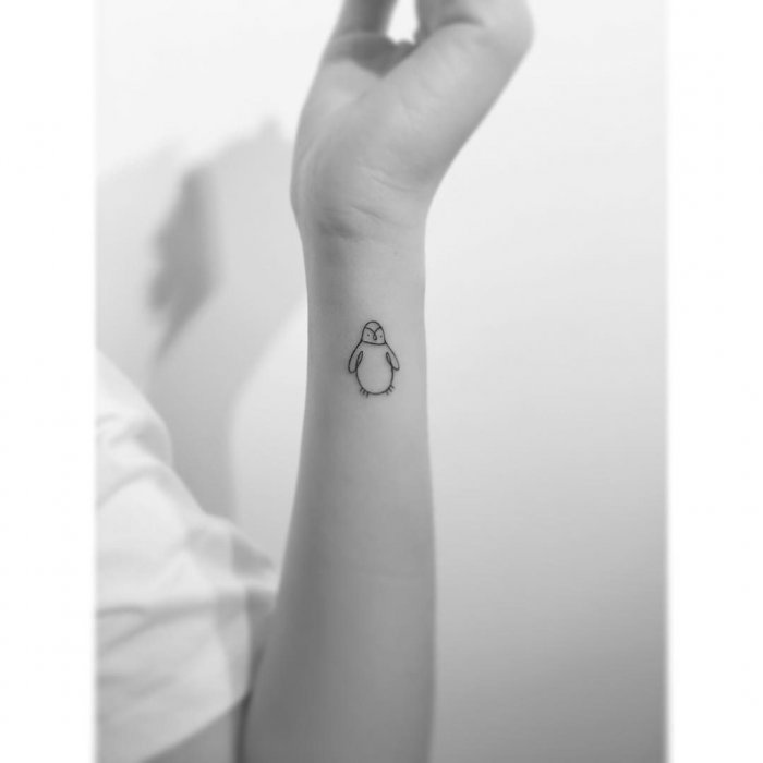 Тату на руке для девушек маленькие