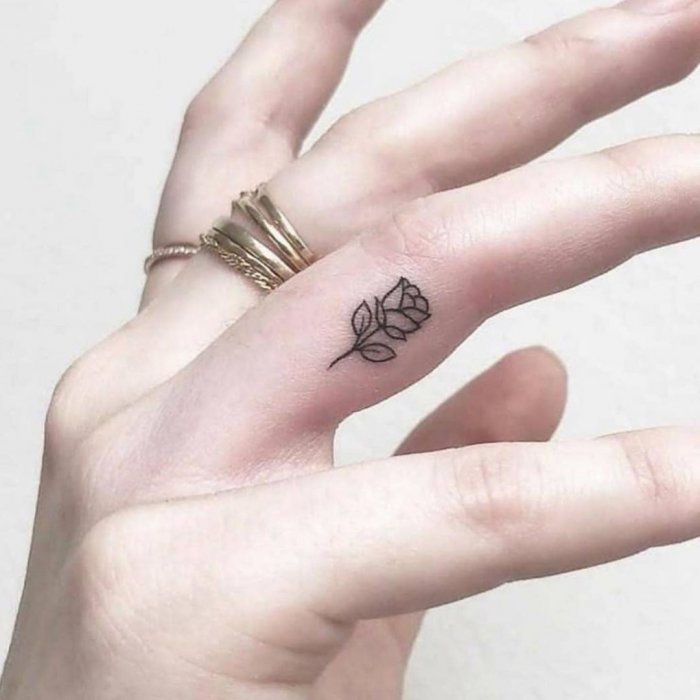 Маленькие татуировочки на руке