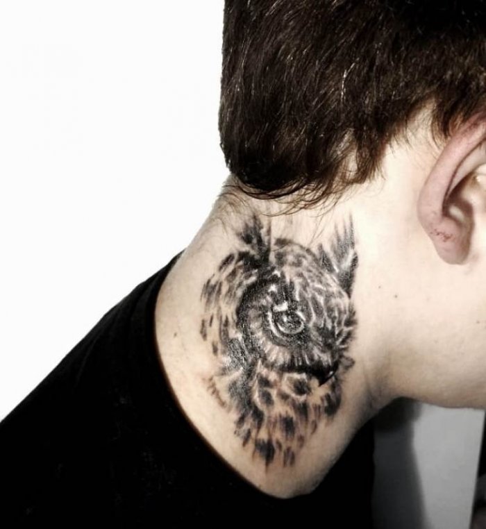 Тату на шее мужские