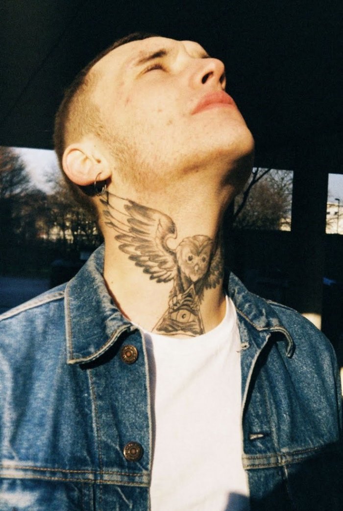 Тату на шее мужские