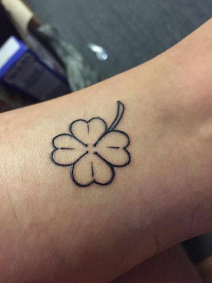 4 Листный Клевер тату