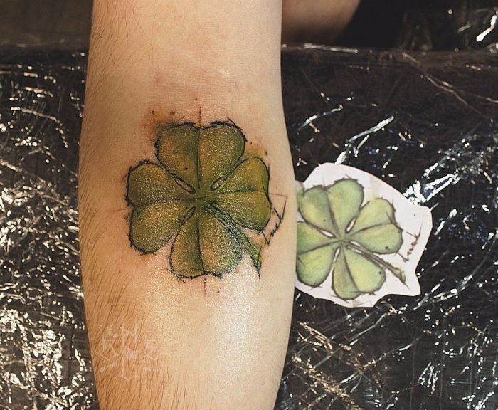 Пятилистный Клевер тату