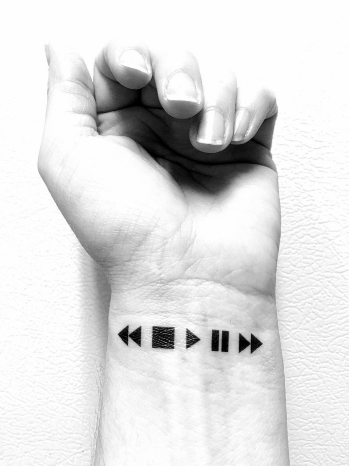 Тату на плече мужские Кельтские узоры