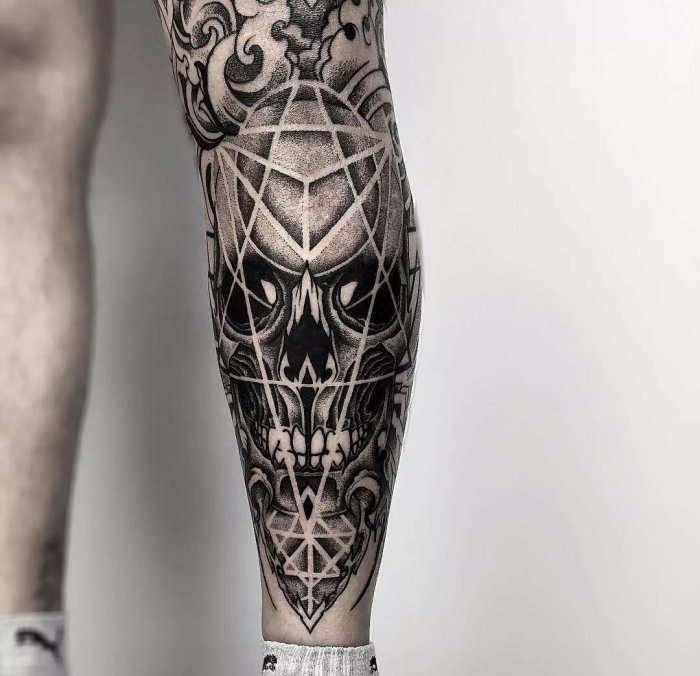 Тату на ноге мужские