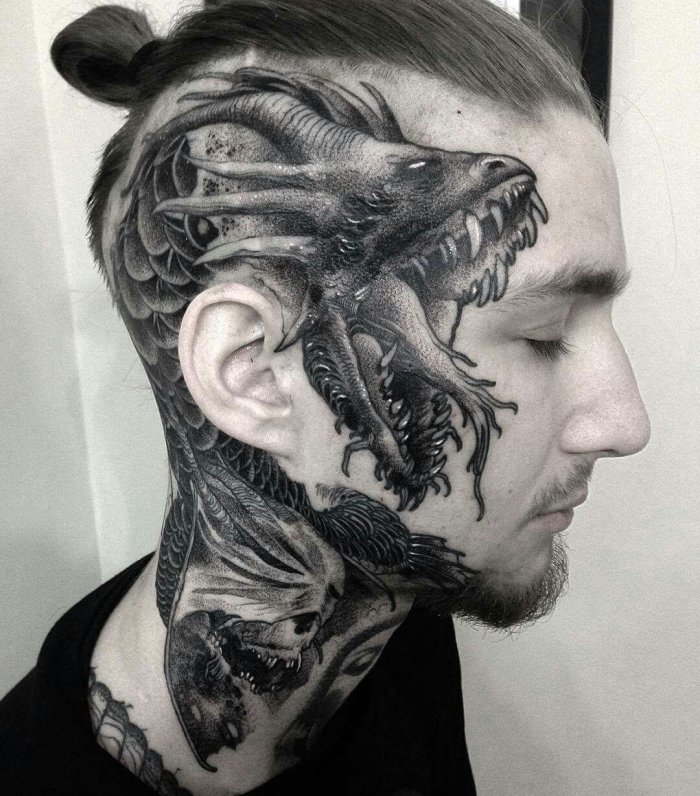 Красивые тату для мужчин на шее