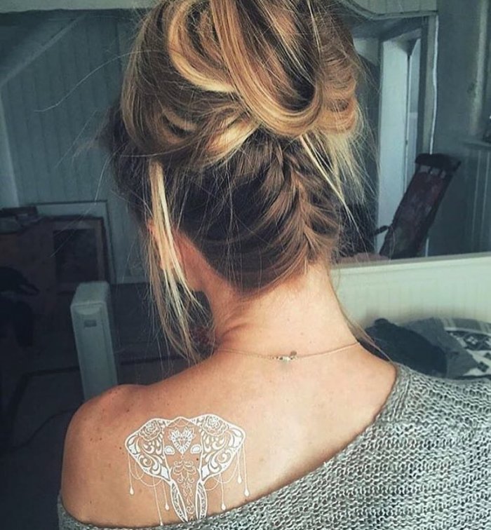 Тату белой краской