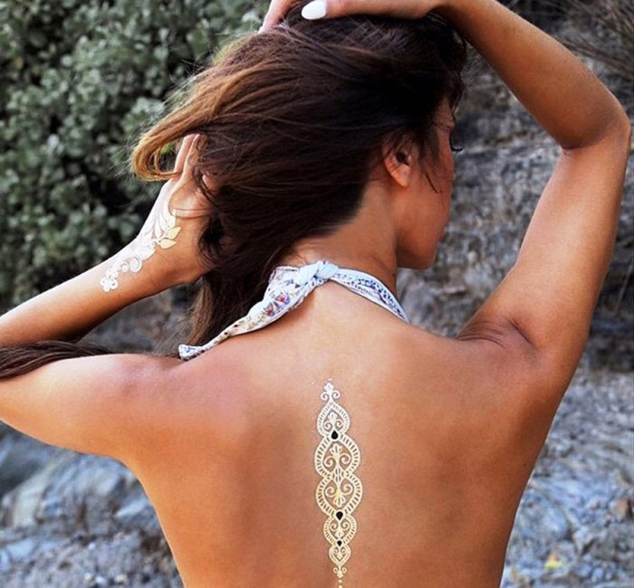 Белые тату для девушек