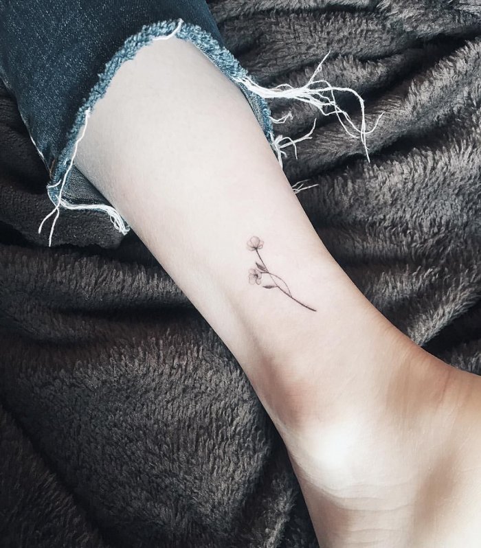 Тату на плече женские