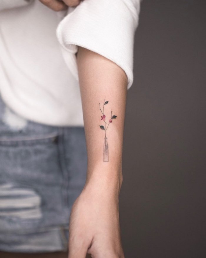 Тату на ключице