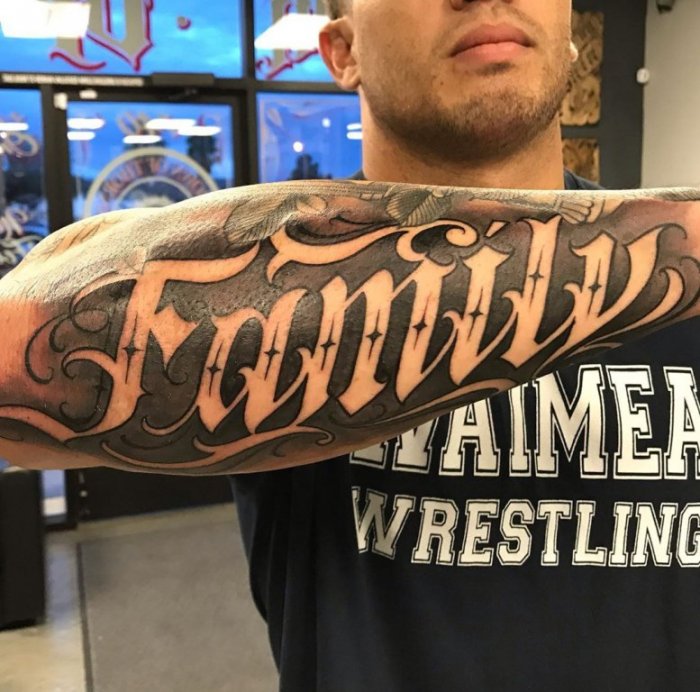 Тату надписи