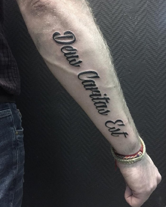 Тату надписи на руке для мужчин