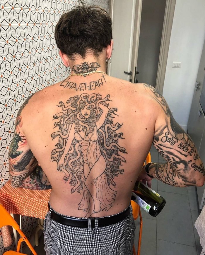 Тату на спине