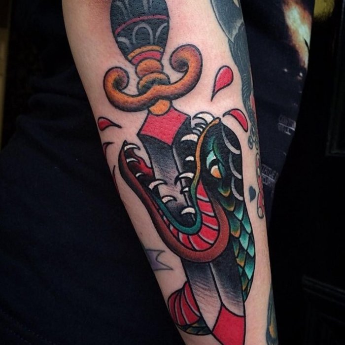 Традишнл тату нож