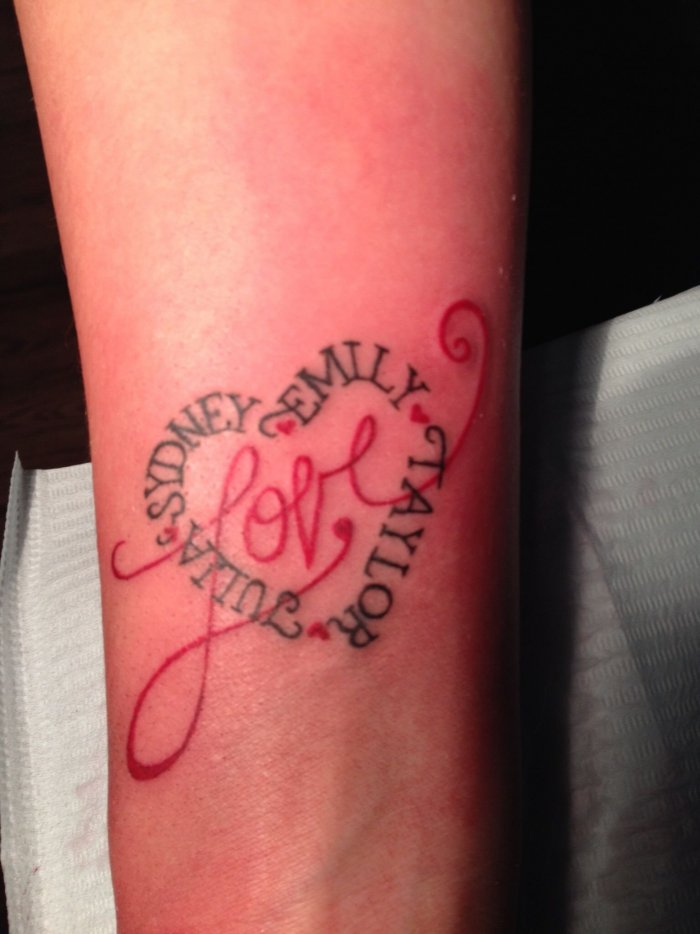 Тату с именем