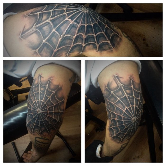 Тату паутина на локте