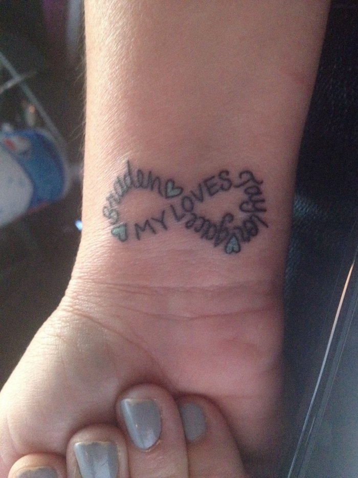 Тату с именем