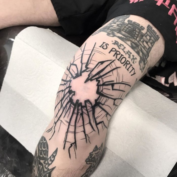 Паутинка на локте тату