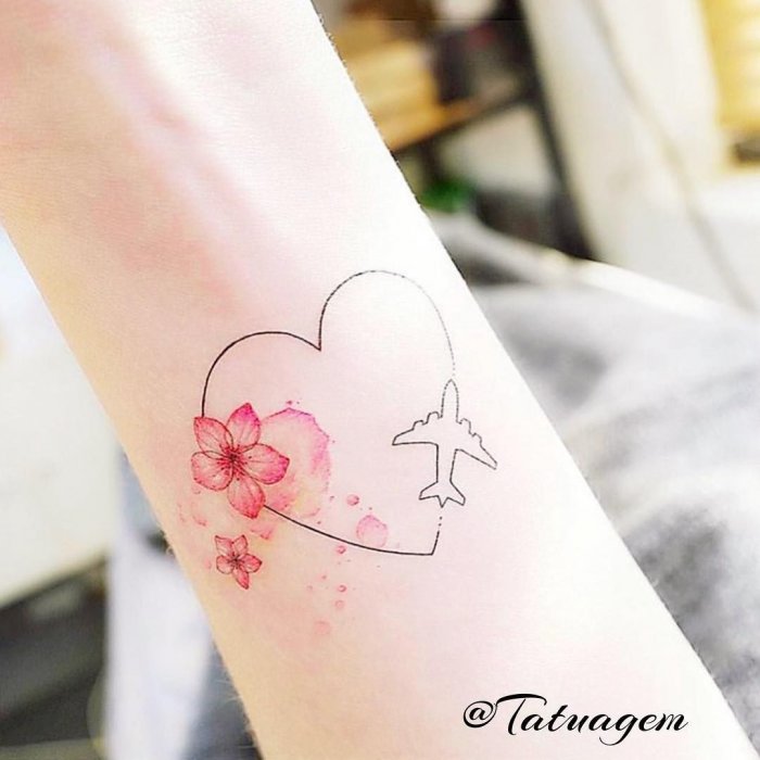 Маленькое тату на запя