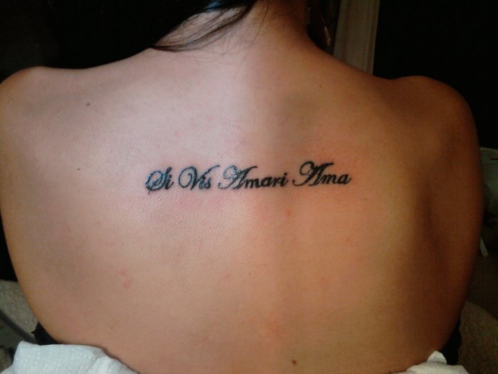 Тату на руке для девушек надписи