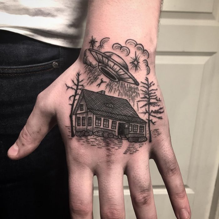 Тату на кисти мужсэскизы