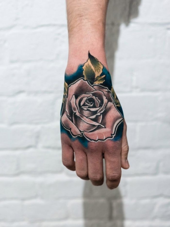 Тату на кисти мужские