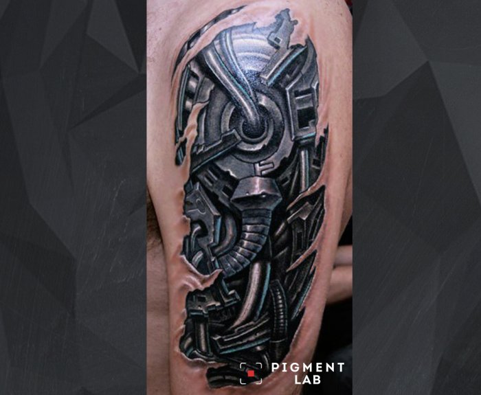 Тату биомеханика на предплечье