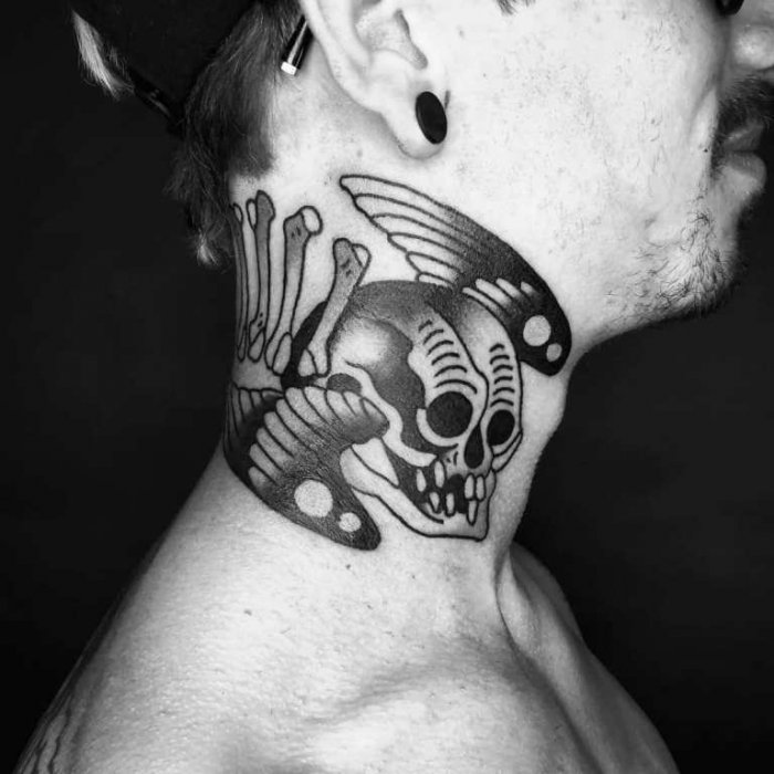 Тату на щеке маленькое мужские