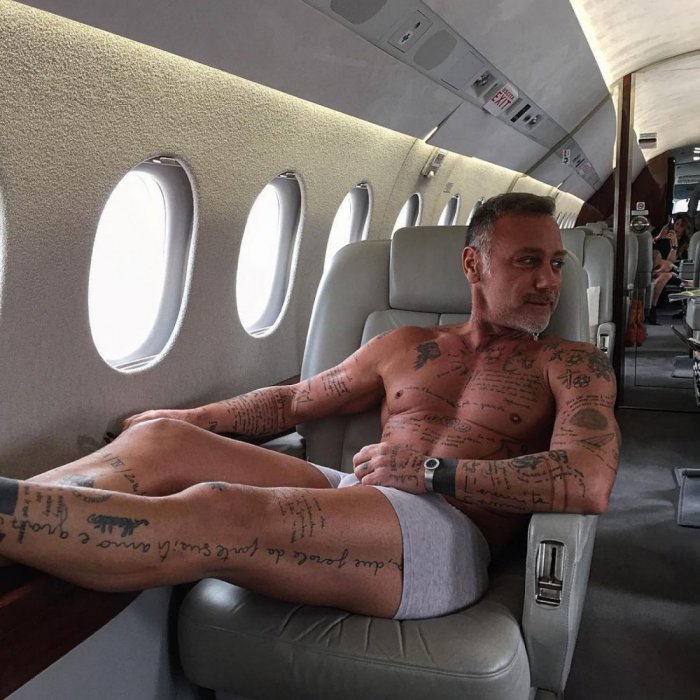 Люди с тату в старости