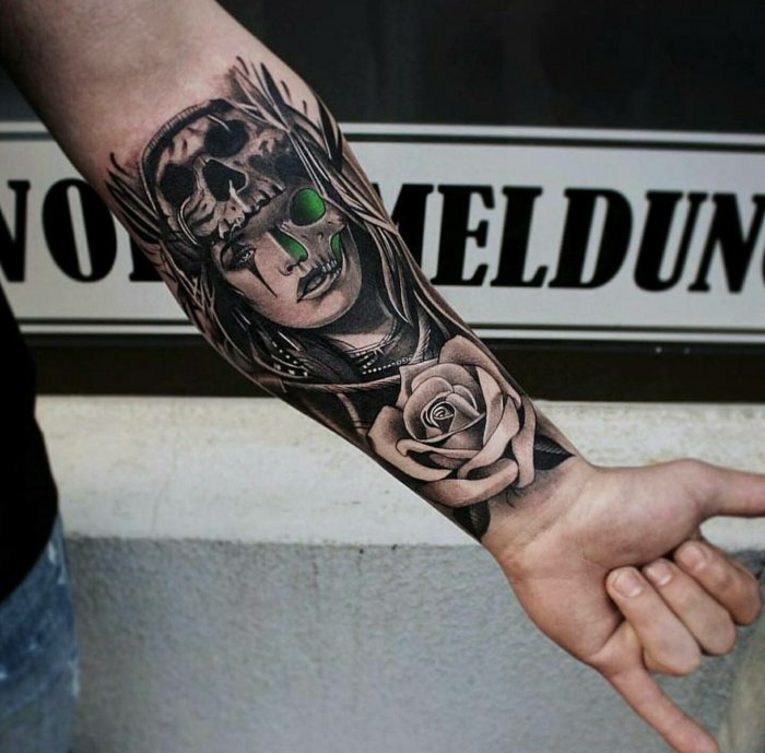 Тату на предплечье