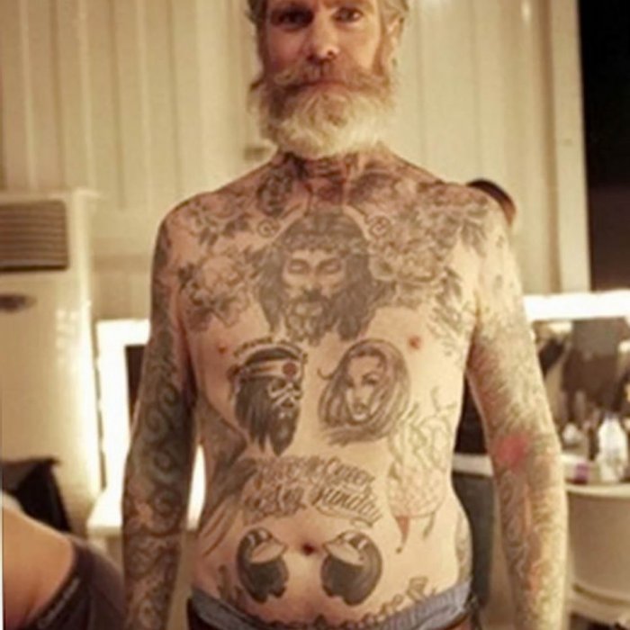 Татуированные люди в старости