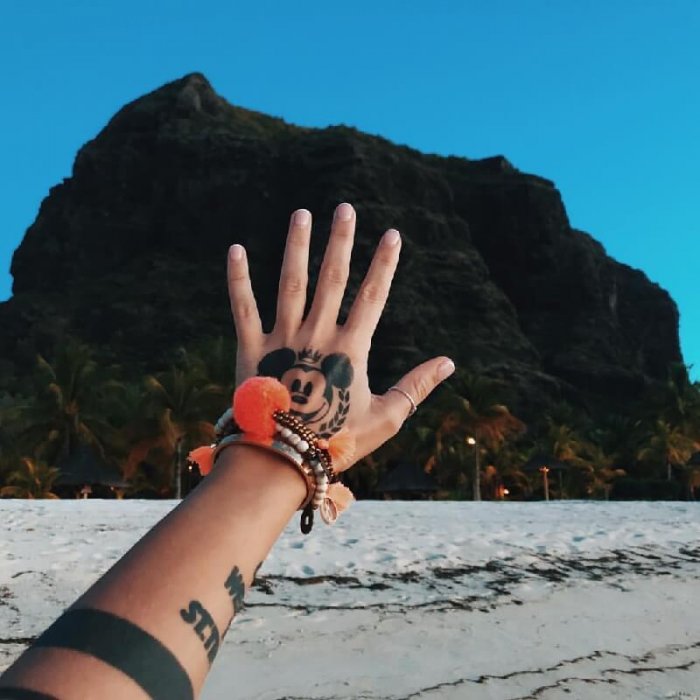 Тату хной на запястье