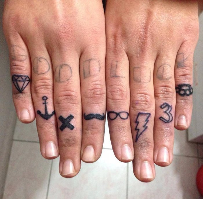 Тату на пальцах мужские