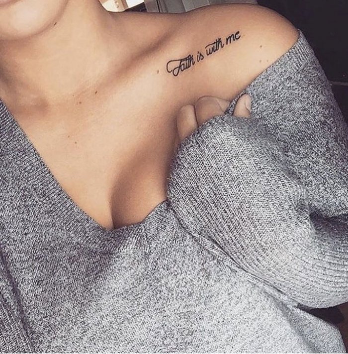 Татуировки на руке надписи