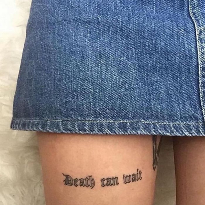 Тату на руке для девушек над