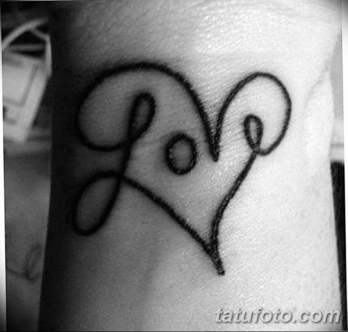 Тату ручкой на руке маленькая