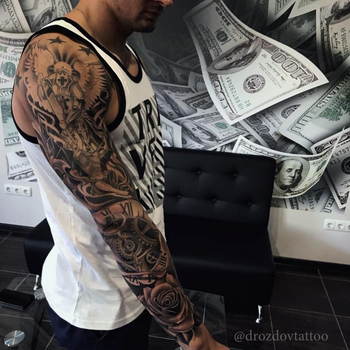 Никита Коновалов тату