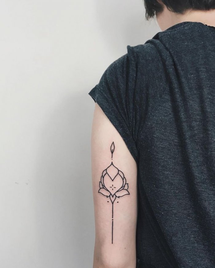 Тату в минималистическом стиле