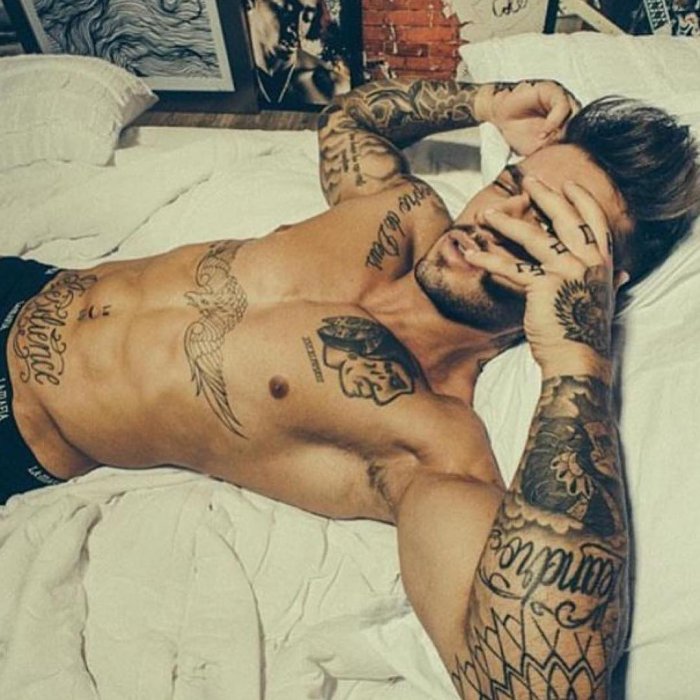 Тату на плечо для мужчин